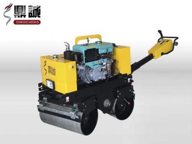 點(diǎn)擊查看詳細(xì)信息<br>標(biāo)題：DC-840-I全液壓手扶雙鋼輪壓路機(jī) 閱讀次數(shù)：14875