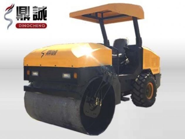 點(diǎn)擊查看詳細(xì)信息<br>標(biāo)題：4噸單鋼輪振動(dòng)壓路機(jī) 閱讀次數(shù)：13930